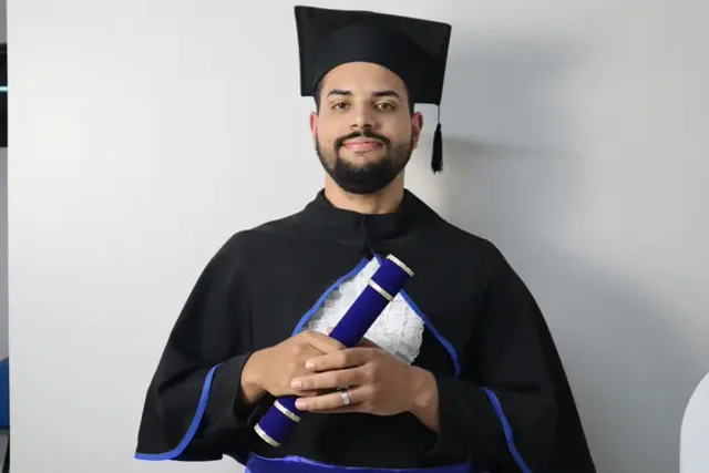Formado(a) da Unicive com o diploma